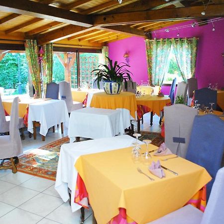 Le Vaudioux L'Auberge Des Gourmets Hotel Restaurant מראה חיצוני תמונה