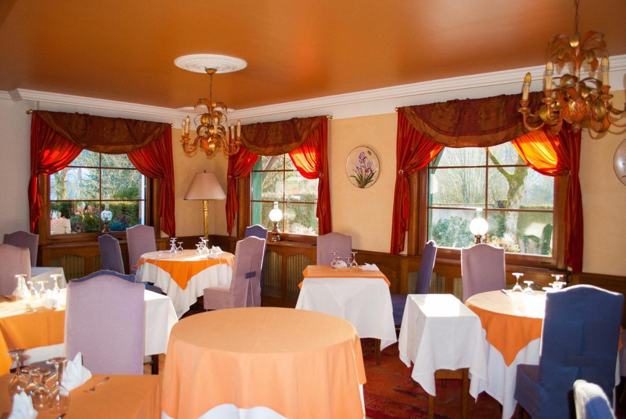 Le Vaudioux L'Auberge Des Gourmets Hotel Restaurant מראה חיצוני תמונה
